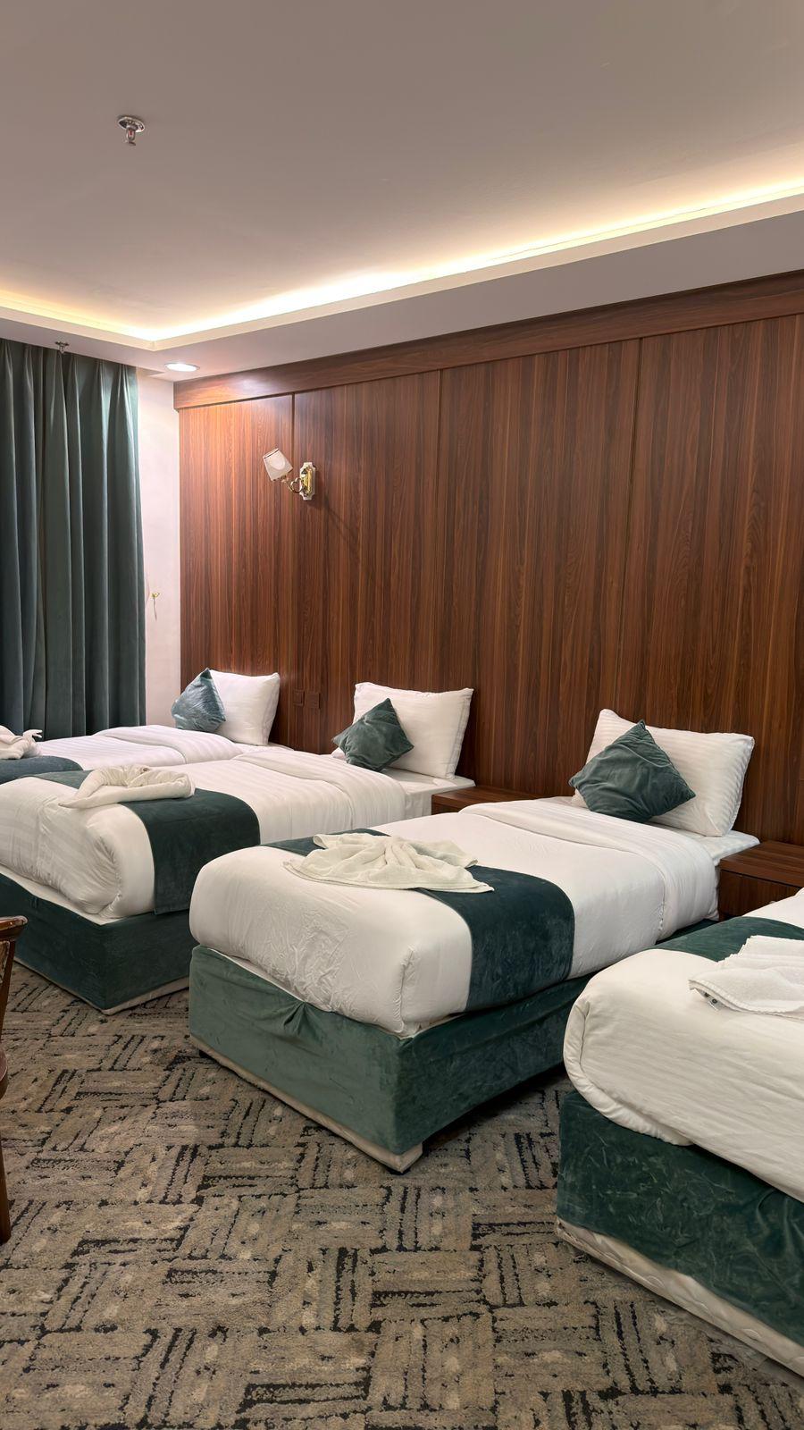 Ankara Plaza Hotel dört kişilik oda