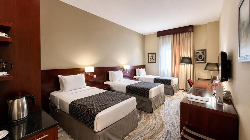 Makarram Al Mina Hotel üç kişilik oda